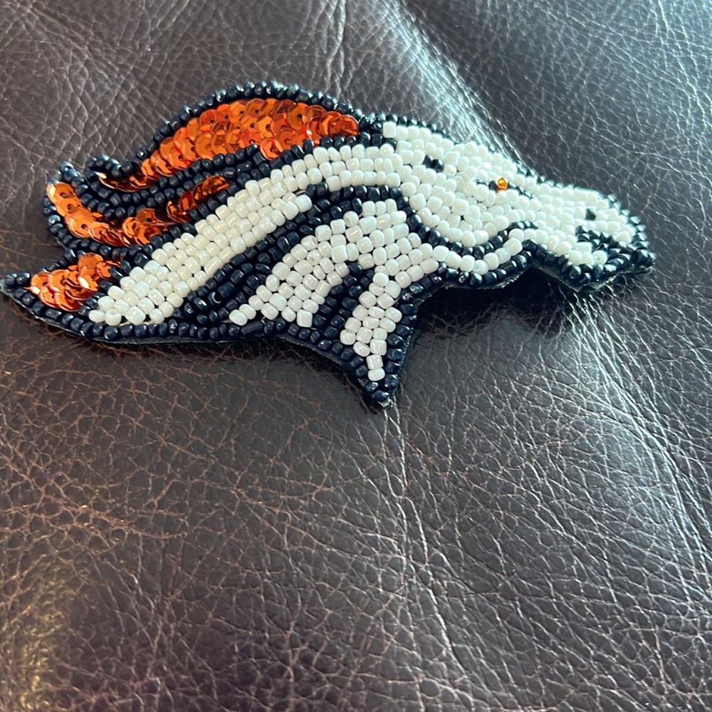 Denver Broncos beaded and sequined hair clip - Picture 3 of 4